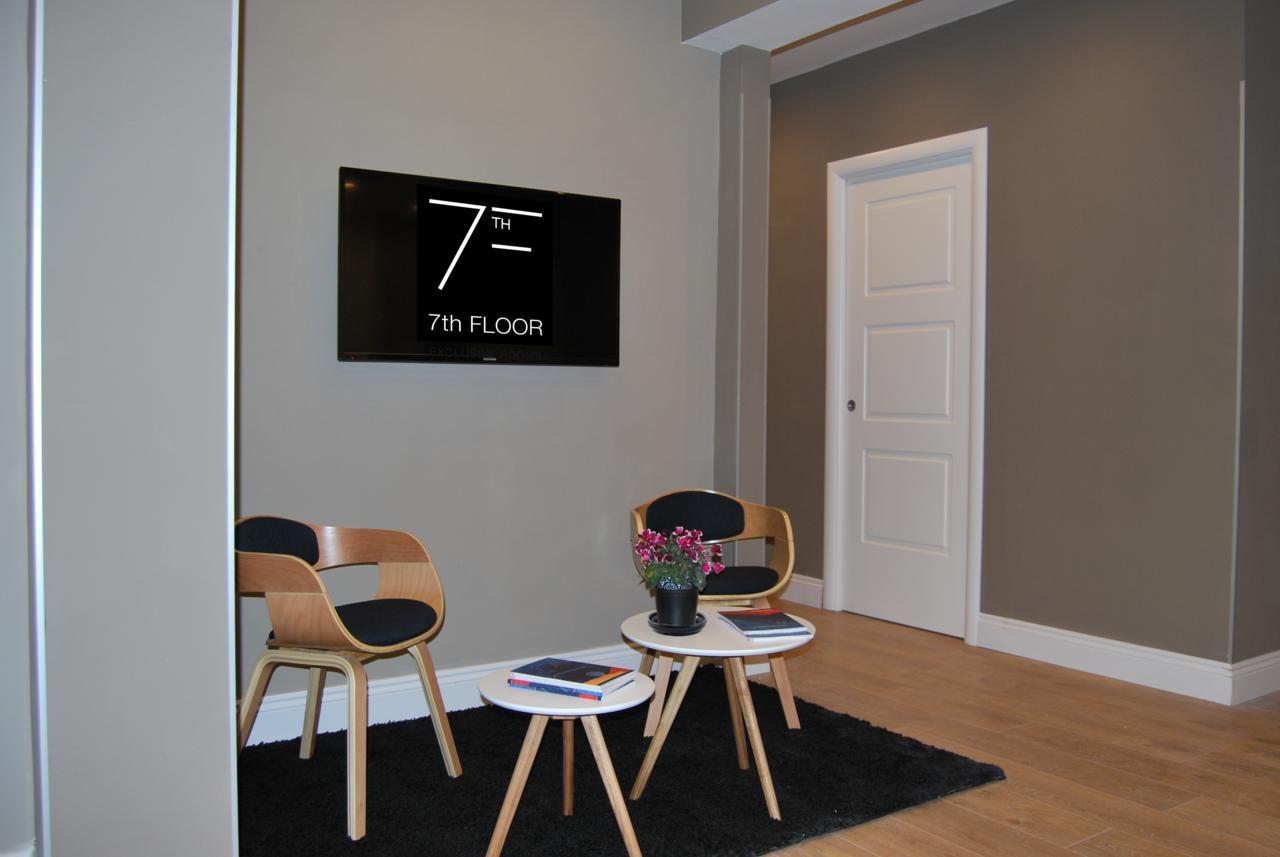 7th Floor 3* Naples